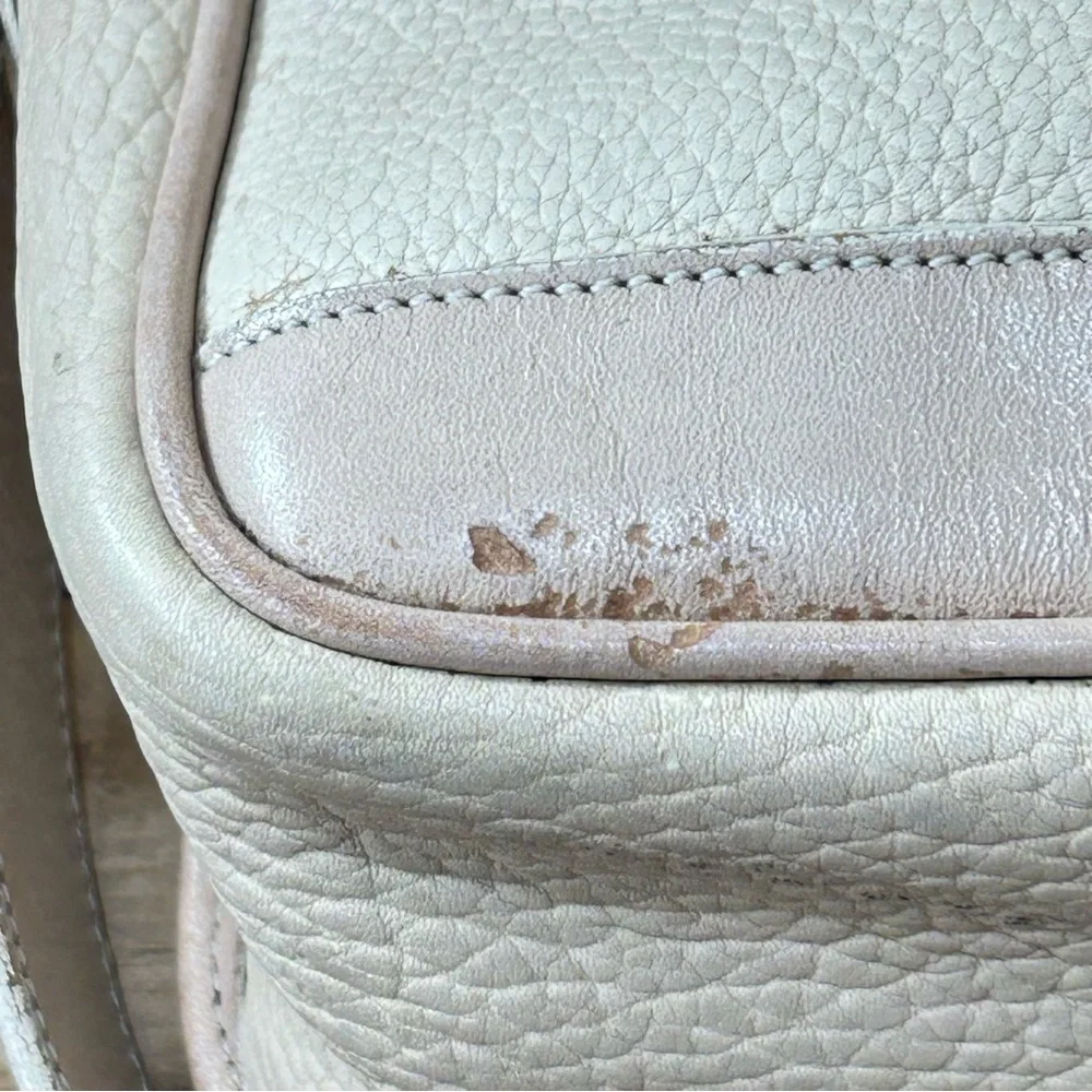 Authentic Dooney & Bourke Large Carrier Crossbody - Picture 9 of 16